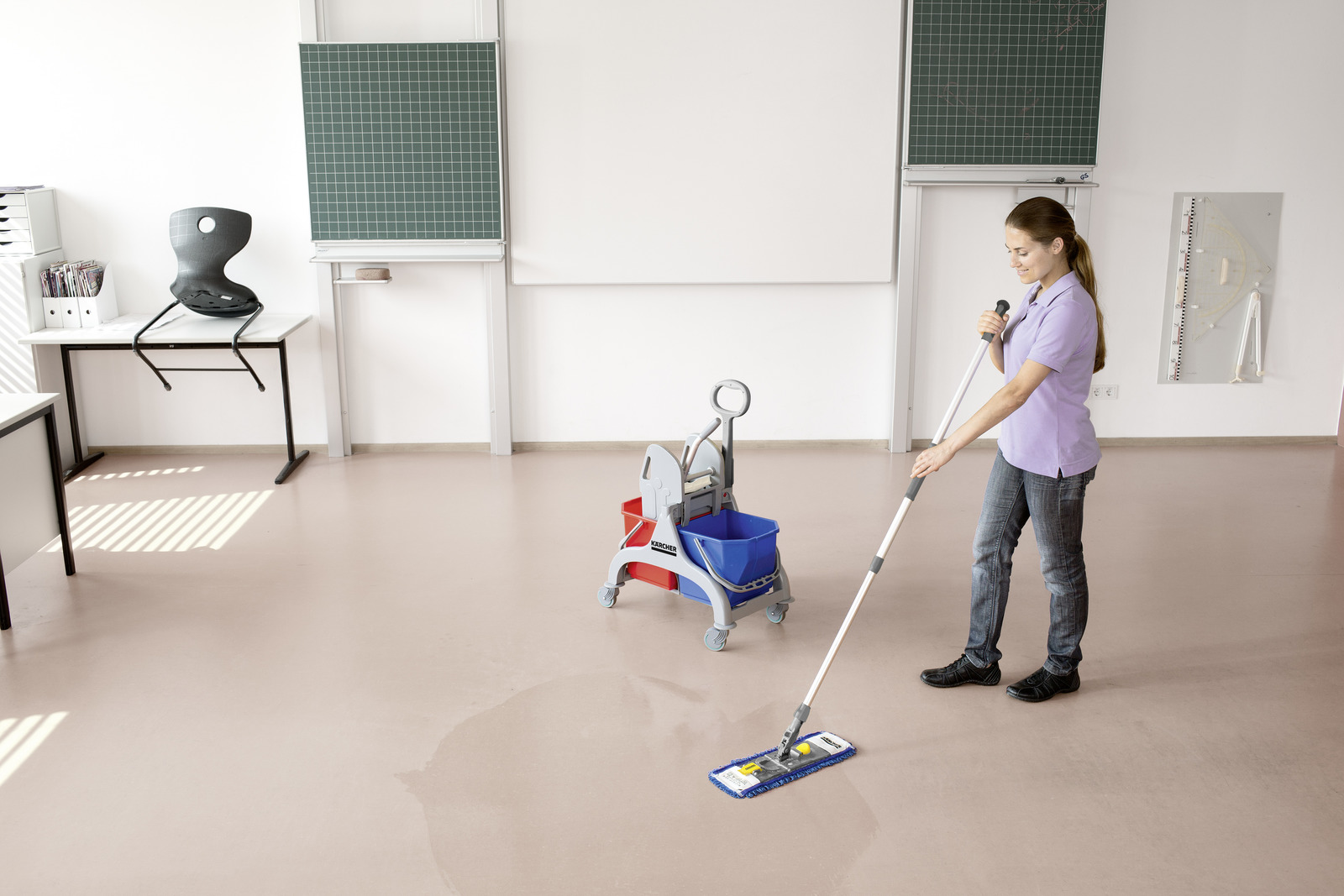 Financial Institution Cleaning Services